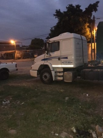 CAMIÓN MB 1634/45 – AÑO 2008 (TRACTOR) – ESTADO GENERAL MUY BUENO