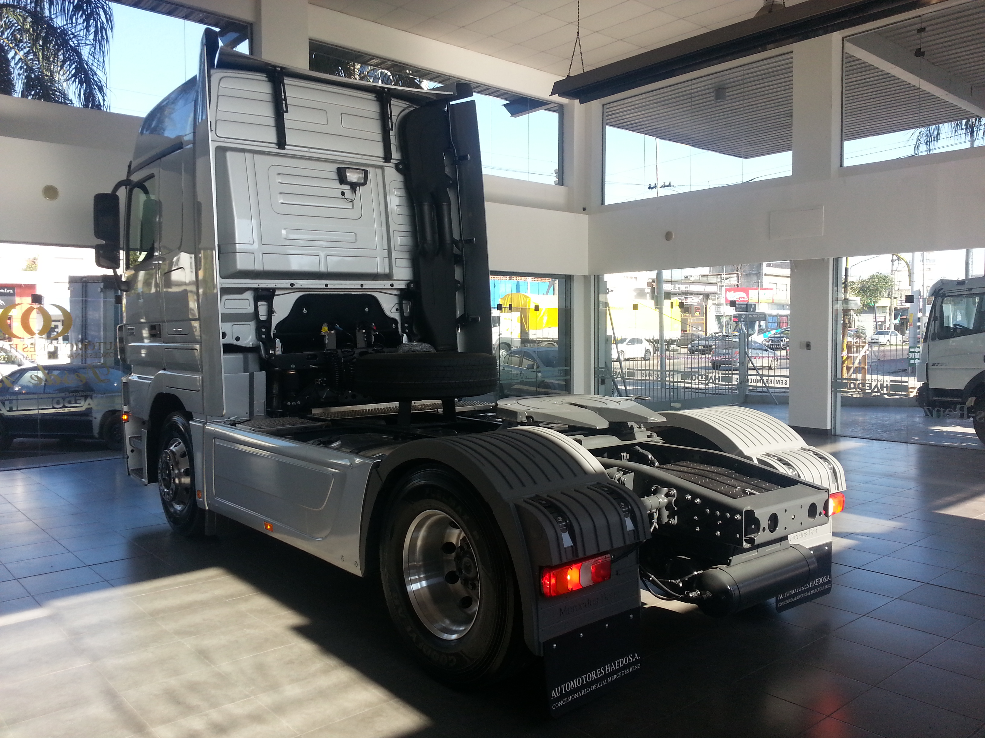 MERCEDES BENZ ACTROS 1846 + MEGA SPACE