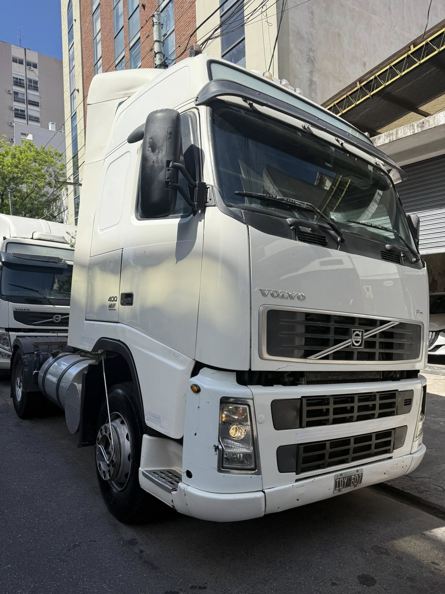 VOLVO FH 400 AÑO 2009 TRACTOR 4X2 SUSPENSION NEUMATICA