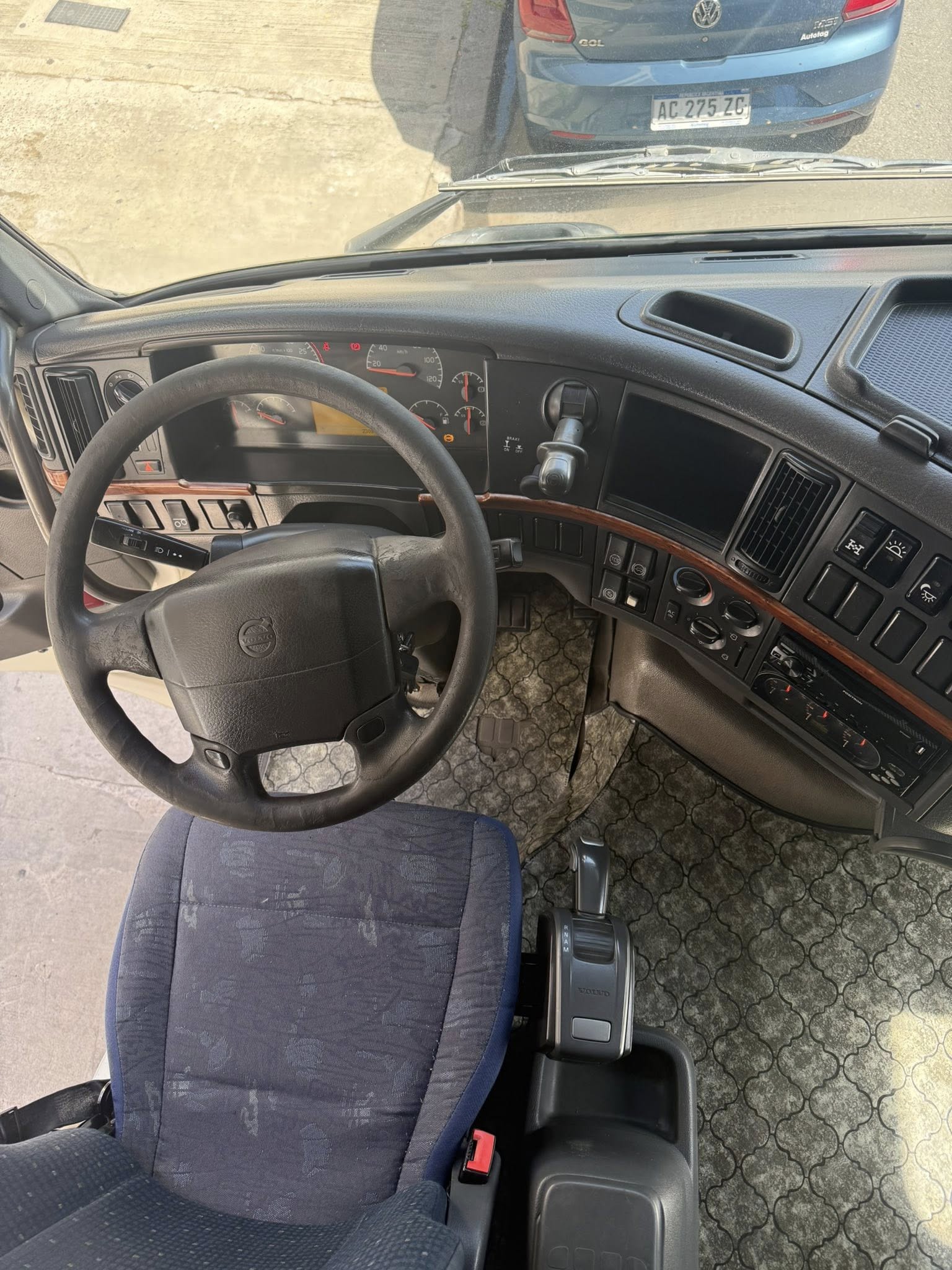 VOLVO FH 400 AÑO 2009 TRACTOR 4X2 SUSPENSION NEUMATICA