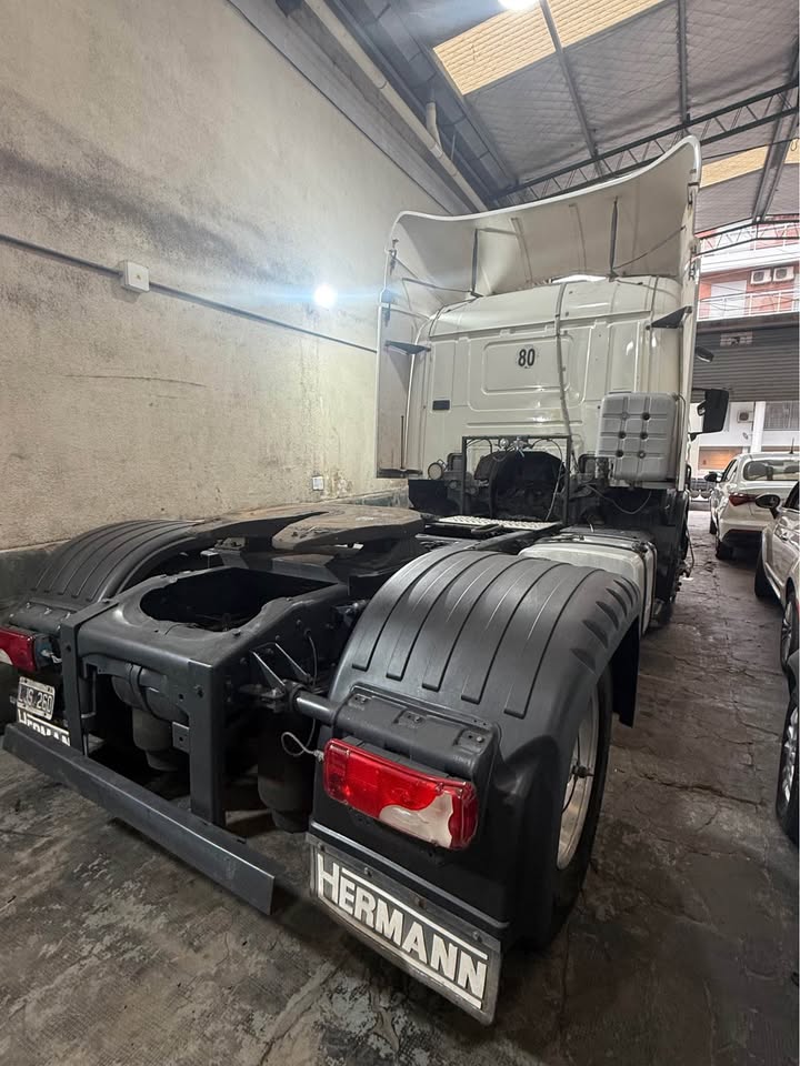 VENDO SCANIA P340 TRACTOR 4X2 CABINA DORMITORIO – PERMUTO MENOR VALOR
