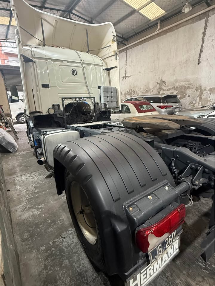 VENDO SCANIA P340 TRACTOR 4X2 CABINA DORMITORIO – PERMUTO MENOR VALOR