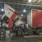 volvo taller nocturno interior
